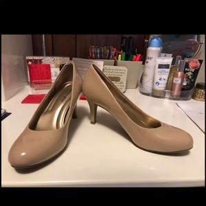 Nude Heels Size 6